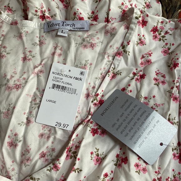 Velvet Torch Hi Low Floral Dress Elastic
Waist Dress Size L NWT - Picture 4 of 4